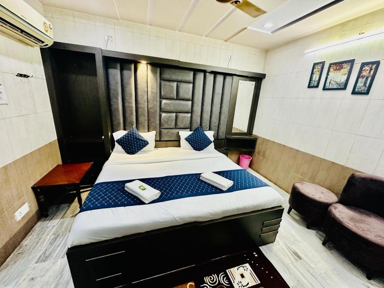 Hotel Sheela, 100M From Taj Mahal Agra  Dış mekan fotoğraf