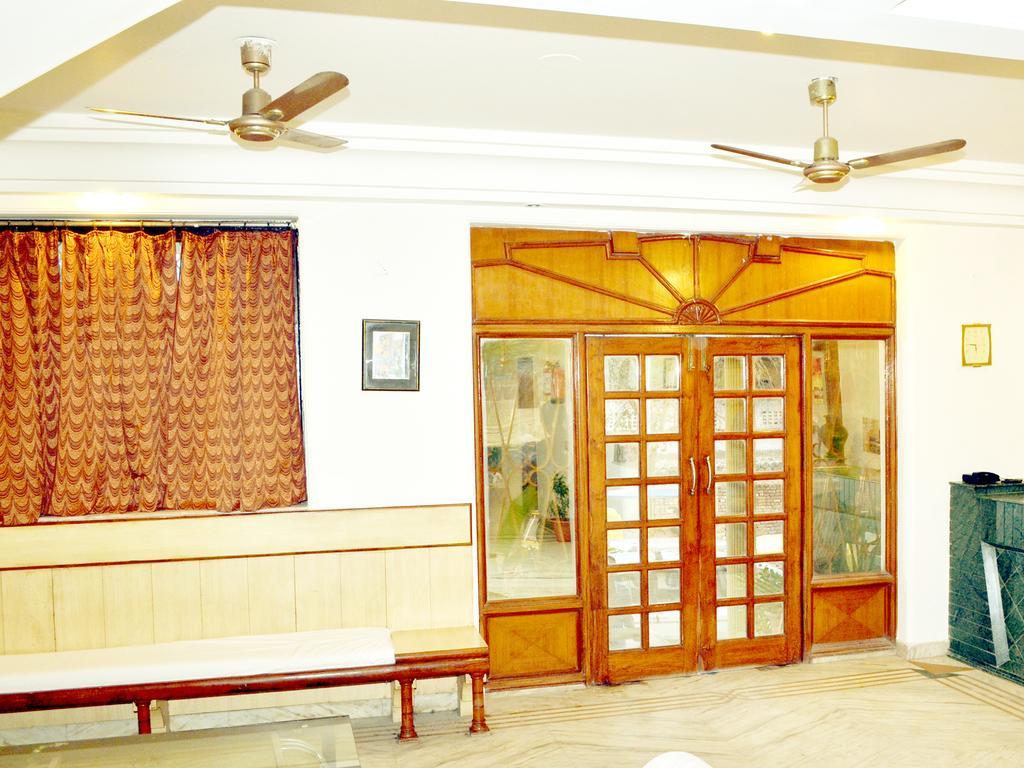 Hotel Sheela, 100M From Taj Mahal Agra  Dış mekan fotoğraf