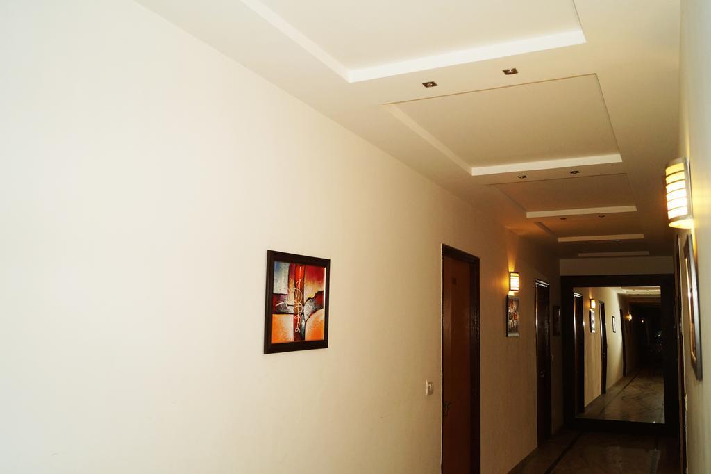 Hotel Sheela, 100M From Taj Mahal Agra  Dış mekan fotoğraf