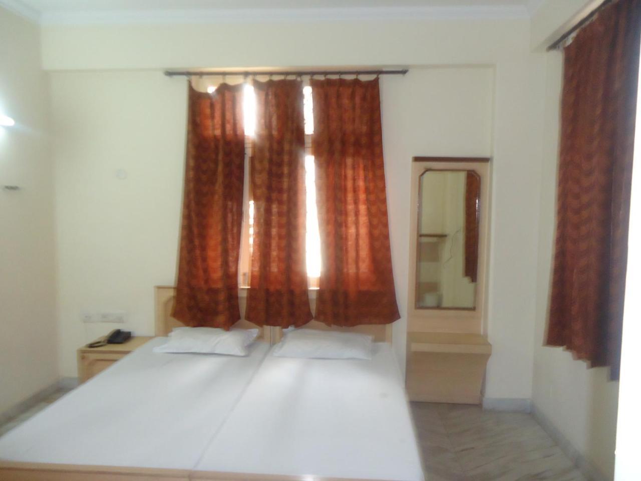 Hotel Sheela, 100M From Taj Mahal Agra  Oda fotoğraf