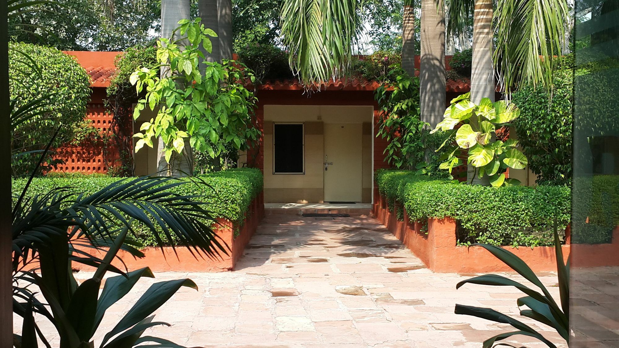 Hotel Sheela, 100M From Taj Mahal Agra  Dış mekan fotoğraf