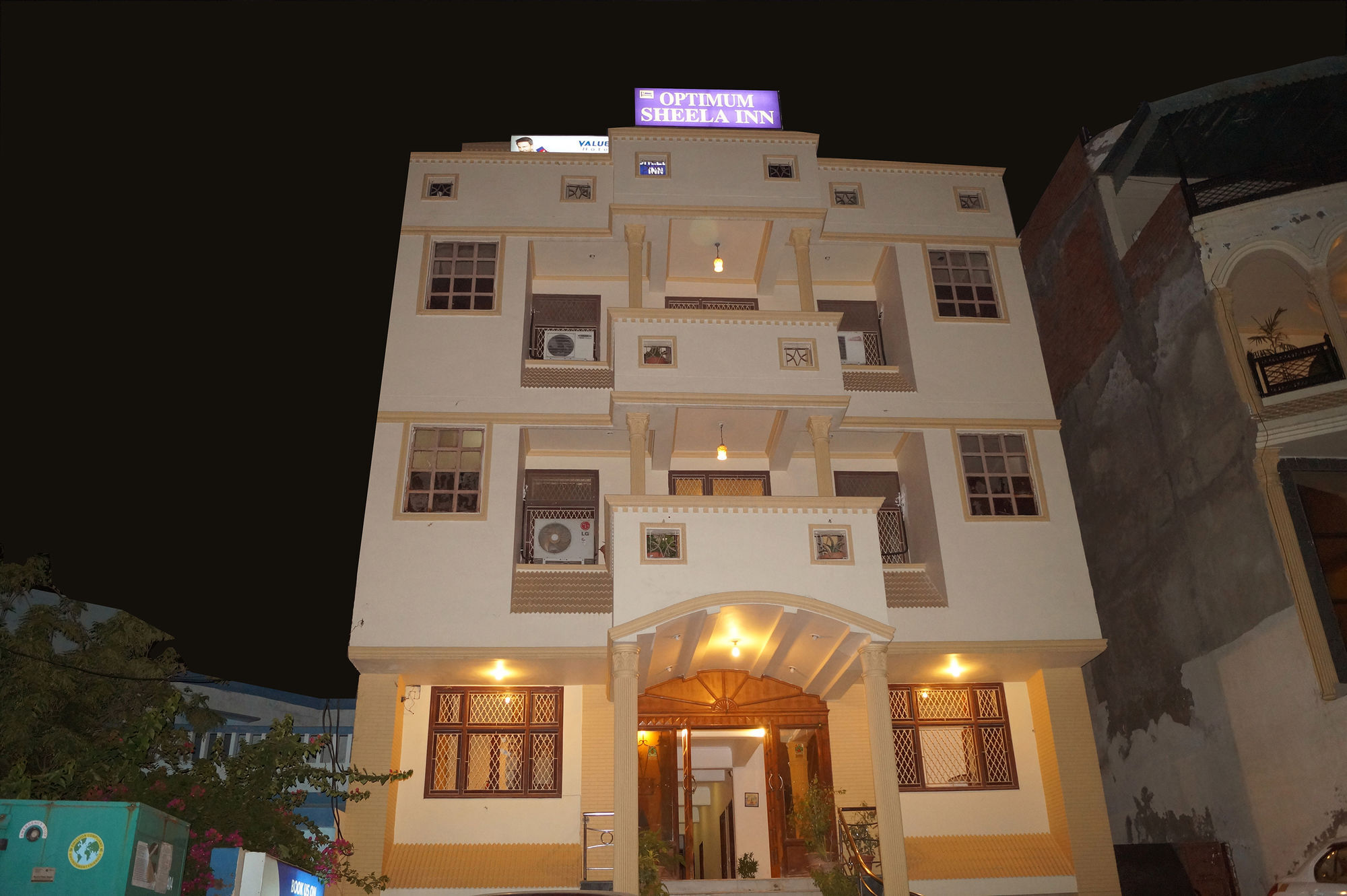 Hotel Sheela, 100M From Taj Mahal Agra  Dış mekan fotoğraf